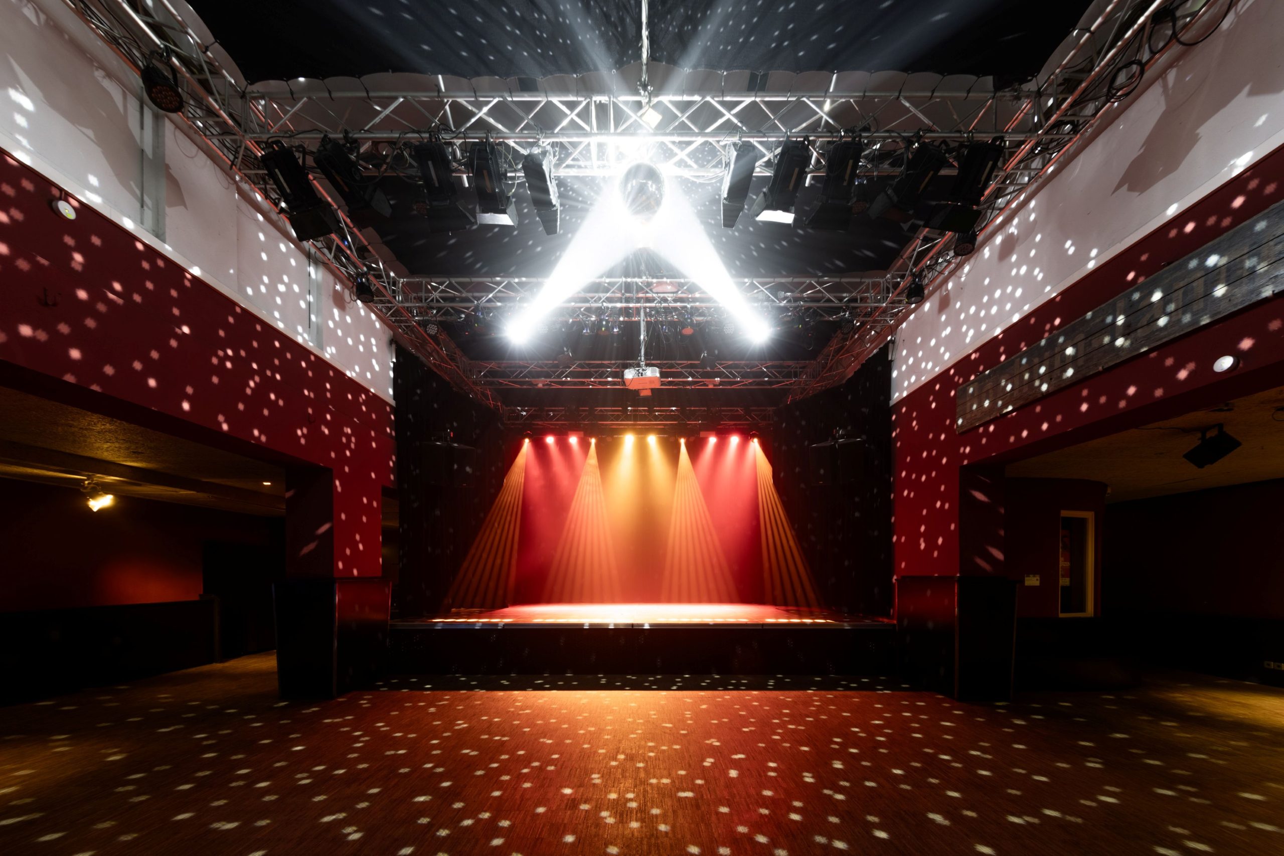 Bahnhof <br>Langen<br>dreer e. V.